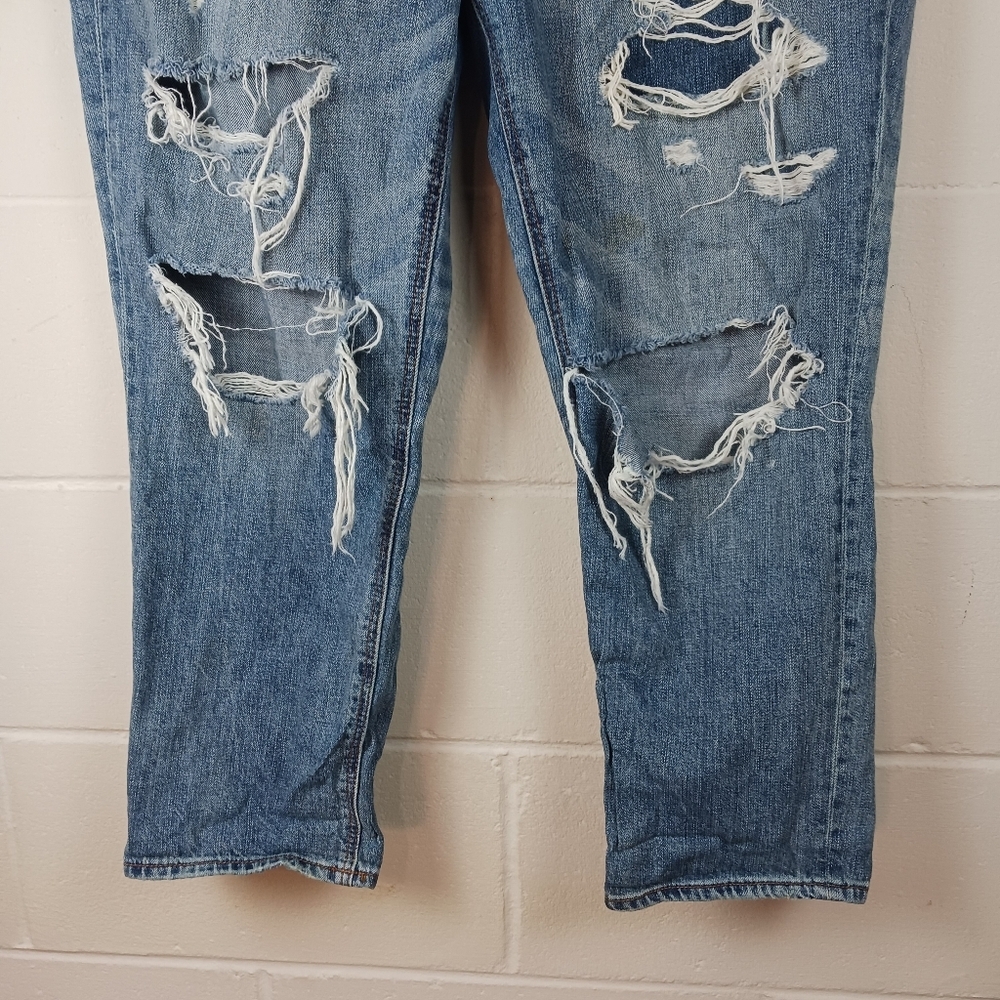 American Eagle Highrise Tomgirl Jeans Size 16 Short Distressed Boyfriend Fit‎ - Picture 3 of 8